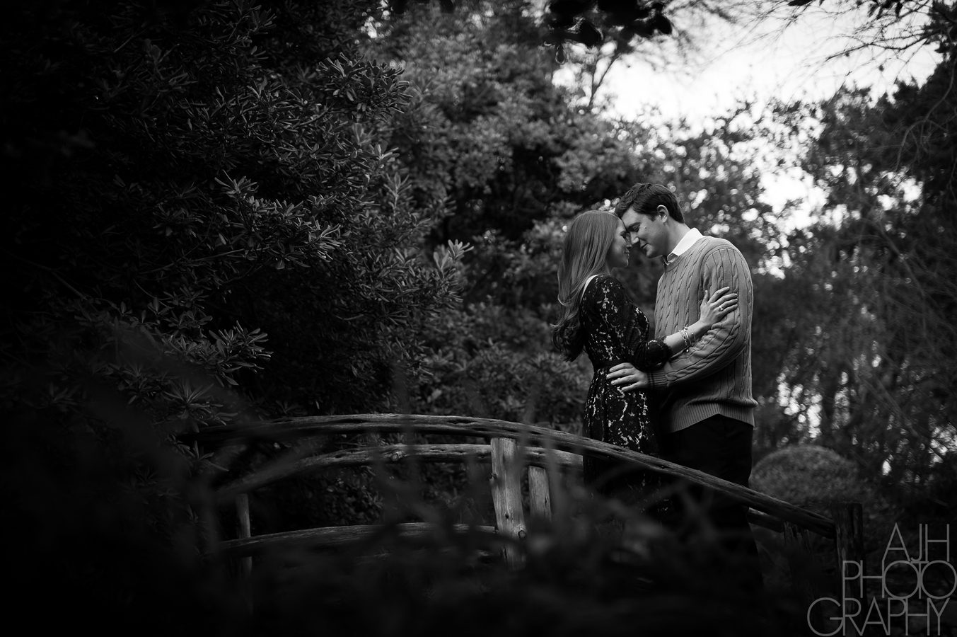 Austin Botanical Gardens Engagement Photos
