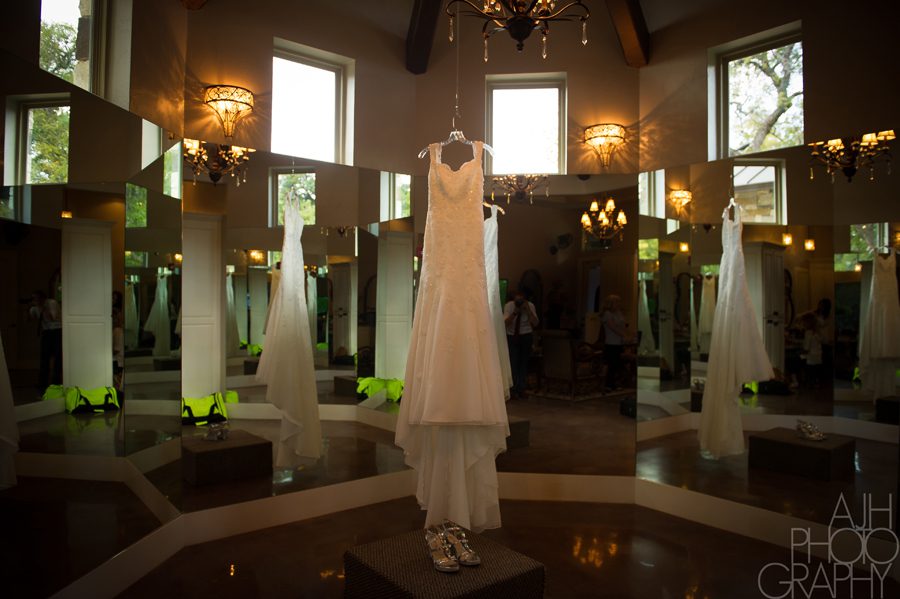 Lodge at Bridal Veil Falls Wedding - AJH Photography